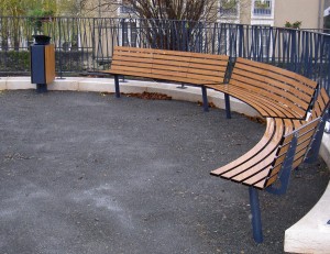 banc courbe design - Aménagements Urbain pour Collectivités - Jean-Paul Husson