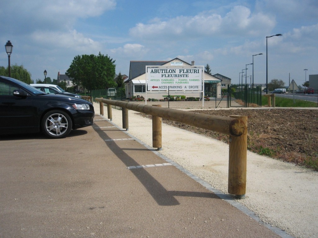 Barrière bois de parking - Aménagement Extérieur